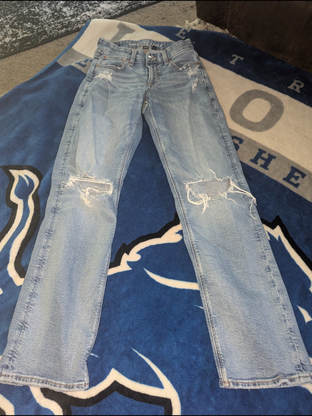 American Eagle Outfitters Light Blue Distressed Straight Leg Jeans